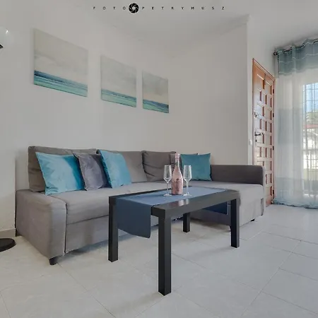 Apartment With Pool, Sea Views & Balcony Less Than 10Min Walk To La Mata Beach! Torrevieja Esterno foto