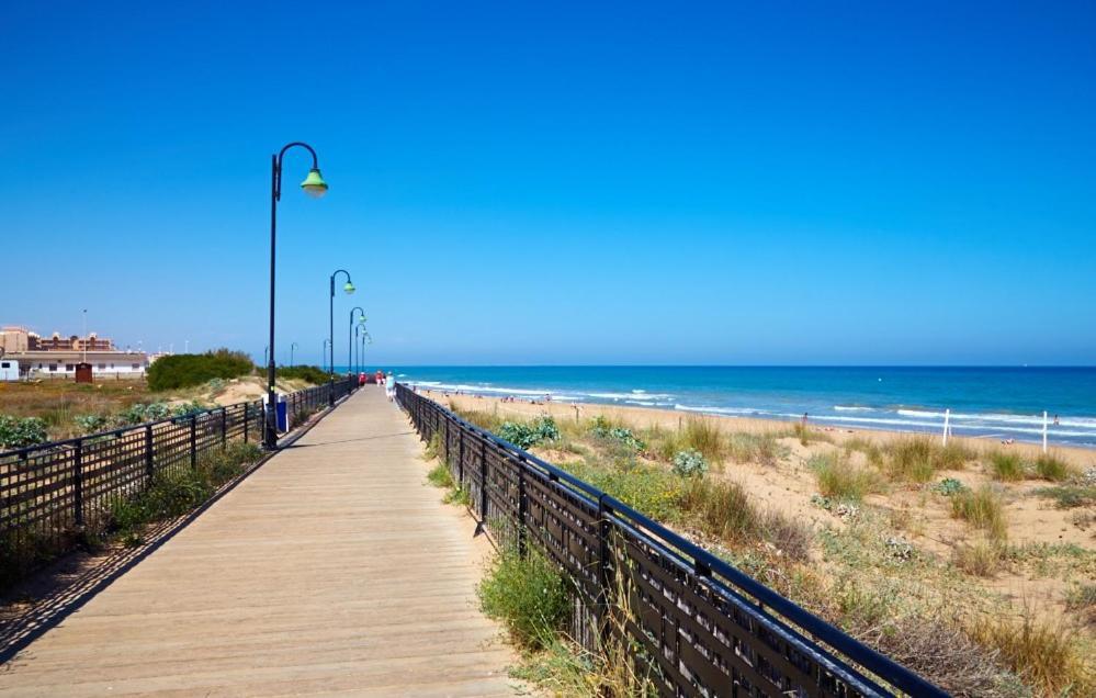 With Pool, Sea Views & Balcony Less Than 10min Walk To La Mata Beach!