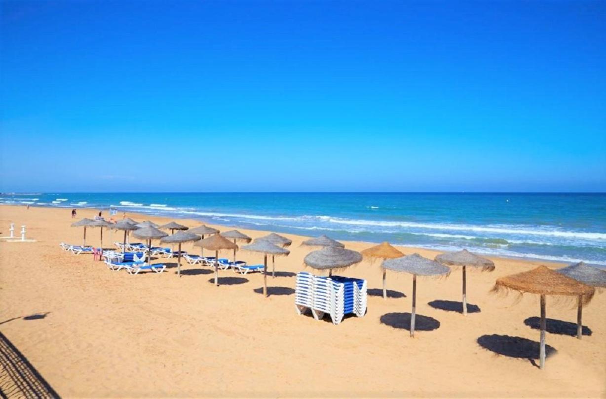 Appartement With Pool, Sea Views & Balcony Less Than 10min Walk To La Mata Beach!