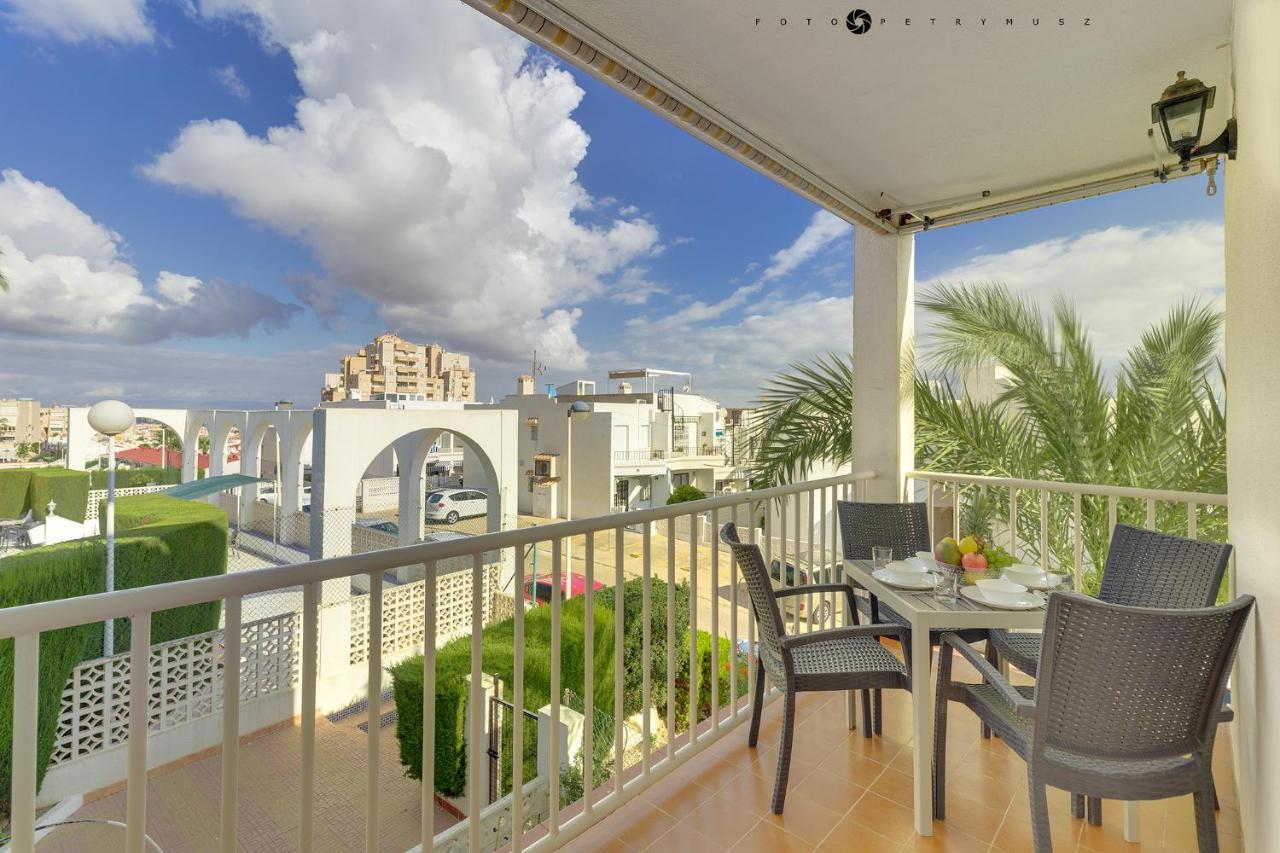 Appartement With Pool, Sea Views & Balcony Less Than 10min Walk To La Mata Beach!
